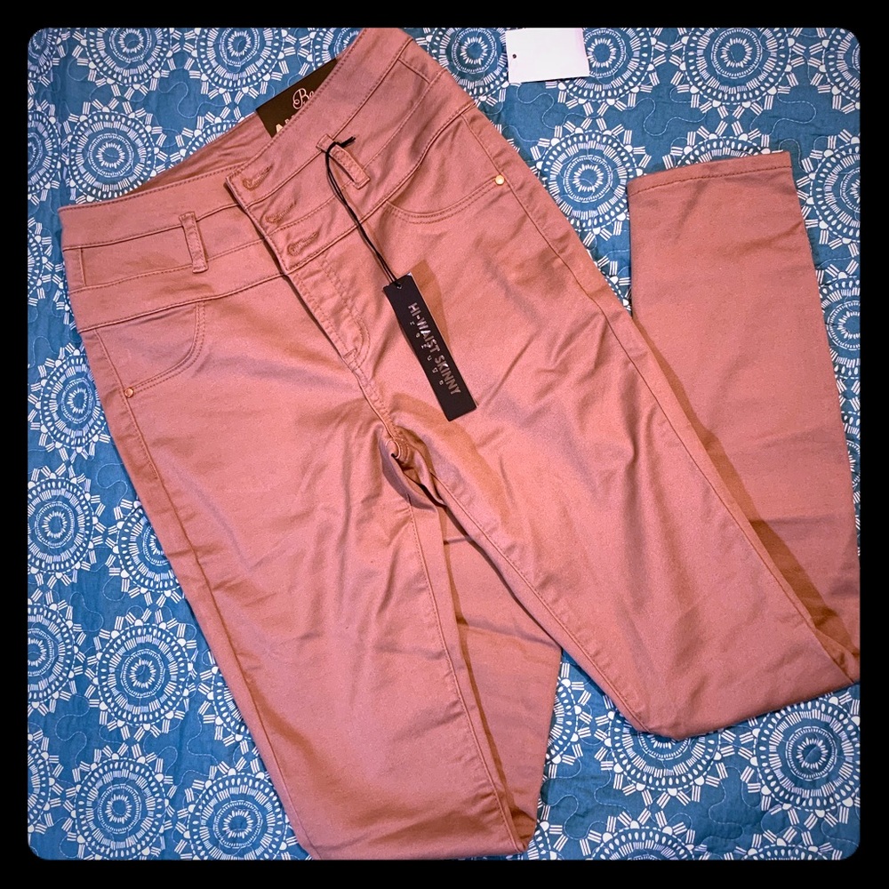 Dusty rose hight waisted pants never worn